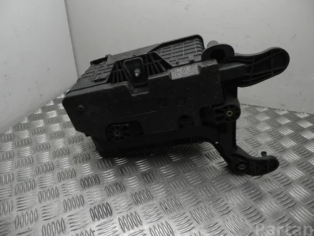 Volkswagen 1K0 915 333 H / 1K0915333H PASSAT ALLTRACK (365) 2013 Mounting