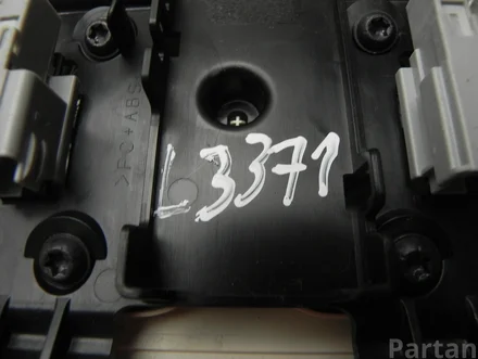 Tesla 1004812-00B / 100481200B MODEL S 2015 Trim