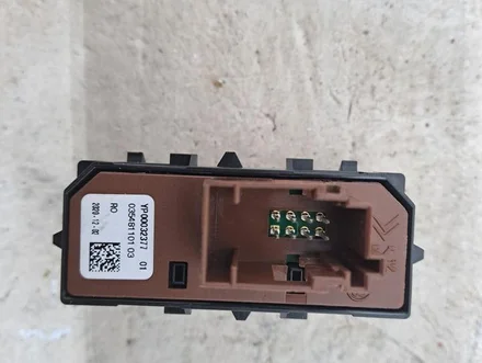 Opel YP00032377 Corsa F 2021 Button for parking aid