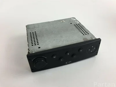 Renault 8200348745 TRAFIC II Bus (JL) 2012 Radio unit