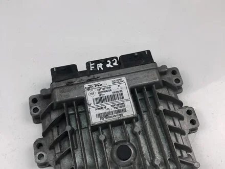 Renault 237100121R; 237100425R / 237100121R, 237100425R MEGANE III Hatchback (BZ0_) 2011 Control unit for engine