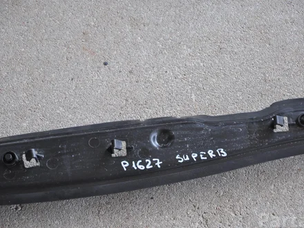 Škoda 3V0821112B SUPERB III (3V3) 2021 Bracket for wing