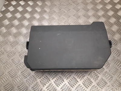 Volkswagen 7C0882337 CRAFTER Box (SY_) 2019 Boîte à fusibles