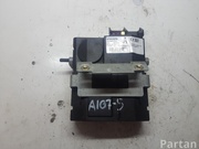 VOLVO 30752759 XC90 I 2004 Multimedia interface box with control unit