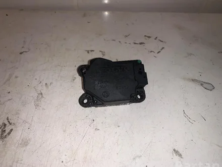 Volvo 30676511 S60 I 2005 Adjustment motor for regulating flap