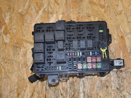 DODGE 68273734AE ; P68273734AE / 68273734AE, P68273734AE CHALLENGER Coupe 2016 Fuse Box