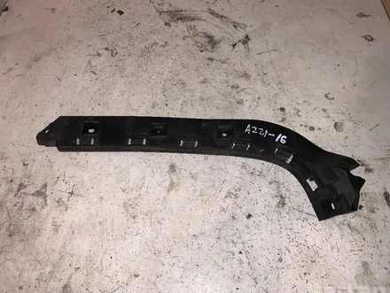Volvo 30764233 V70 II (SW) 2004 Bracket for bumper