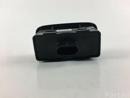 Volvo 31674801 XC40 2020 Boot lid/tailgate button