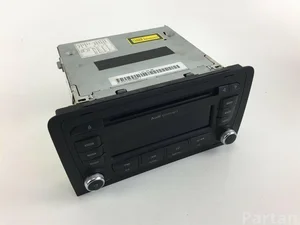 Audi  8P0035186G / 8P0035186G A3 (8P1) 2010 Radio unit