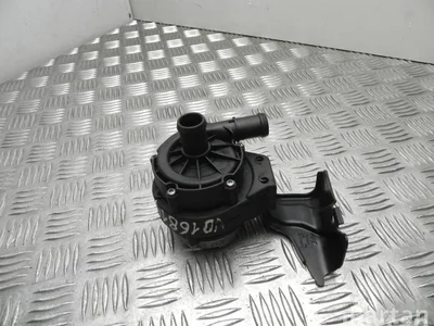 Volkswagen 04L 965 567 B / 04L965567B PASSAT Variant (3G5) 2016 Additional water pump