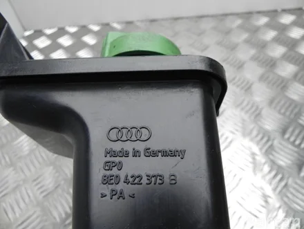 Audi 8E0 422 372 B / 8E0422372B A4 (8E2, B6) 2004 Expansion Tank, power steering