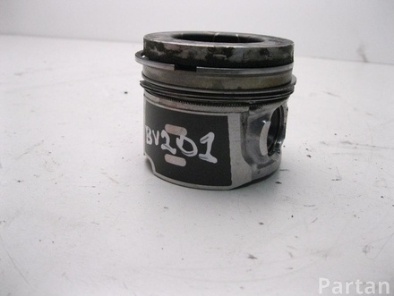 FORD FOCUS III 2013 Piston