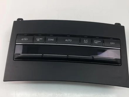 Mercedes-Benz A2129004907 E-CLASS (W212) 2012 Automatic air conditioning control