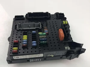 Volvo 30728512 XC90 I 2010 Fuse Box