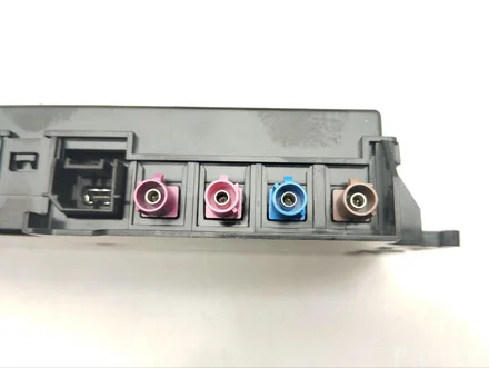 Maserati 670293714 MC 20 Cielo 2023 Interface box (control unit 'bluetooth')