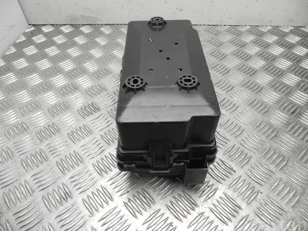 Ssangyong 82310-09121 / 8231009121 KYRON 2008 Fuse Box