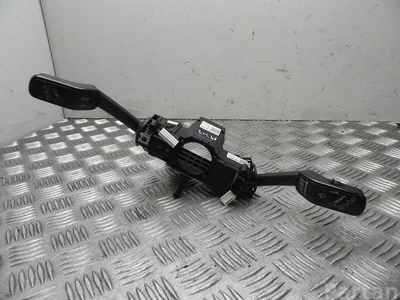 Volkswagen 3Q0 953 521 P, 5Q0 953 502 M / 3Q0953521P, 5Q0953502M PASSAT Variant (3G5) 2015 Steering column multi-switch
