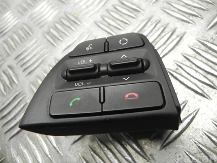 Kia 96700-1Y600 EQ / 967001Y600EQ PICANTO (TA) 2016 Блок многофункциональных клавиш рулевого колеса