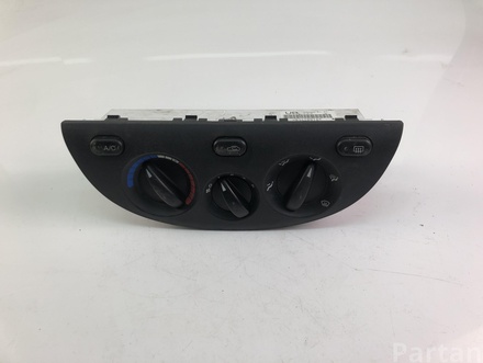 CHEVROLET 96262848 CAMARO Convertible 2002 Automatic air conditioning control