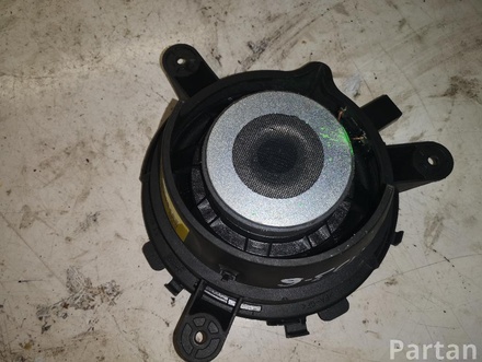 VOLVO 8633110 XC90 I 2004 Loudspeaker