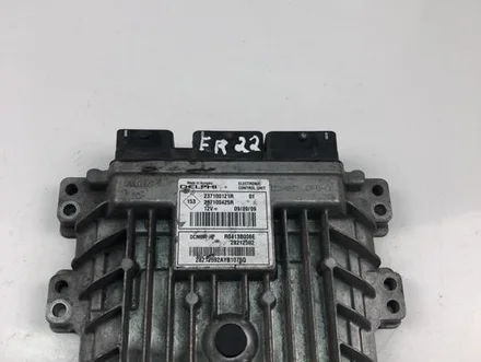 Renault 237100121R; 237100425R / 237100121R, 237100425R MEGANE III Hatchback (BZ0_) 2011 Control unit for engine