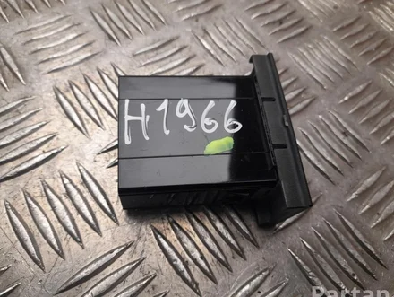 Ssangyong 89700-37000 / 8970037000 Tivoli Grand 2022 Input device USB
