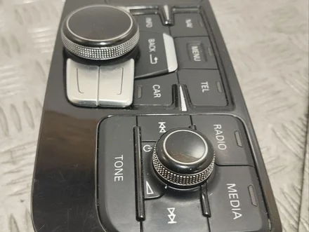 Audi 4H1919600F A8 (4H_) 2012 Multimedia interface box with control unit
