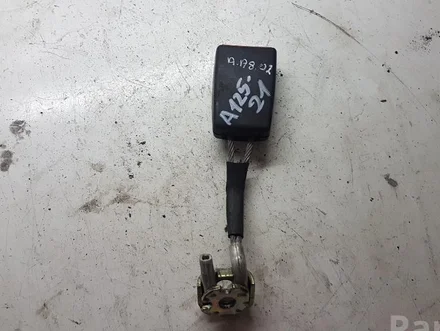 Audi 4D0857740M01C A8 (4D2, 4D8) 2002 Seat Belt Buckle Left Front