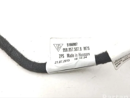 Porsche 95B.857.507.B / 95B857507B MACAN (95B) 2016 Outside Mirror Left Turn signal Suround light