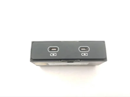 Porsche 4N1035954 Taycan 4S 2022 Input device USB