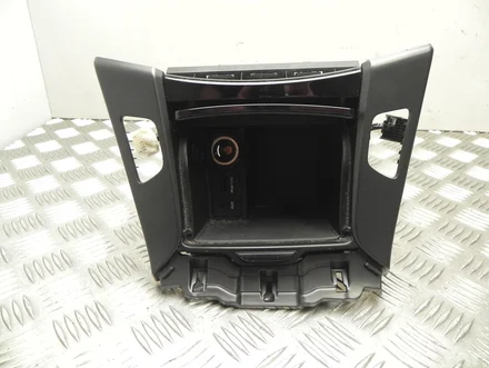 Hyundai 84635-3Z600 / 846353Z600 i40 (VF) 2012 Ablagefach