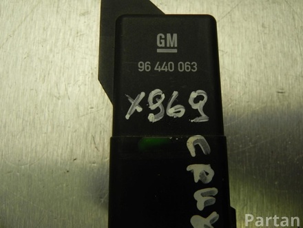 CHEVROLET 96 440 063 / 96440063 CRUZE (J300) 2010 Relays