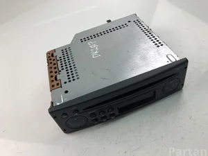Renault 8200113801 CLIO II (BB0/1/2_, CB0/1/2_) 2001 Radio / CD
