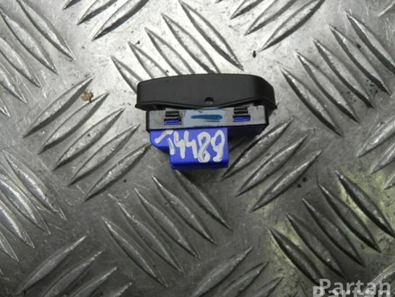 Volkswagen 3AA 962 126 / 3AA962126 PASSAT Variant (365) 2012 Safety switch for central locking system