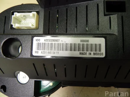 Mercedes-Benz A 251 440 54 11 / A2514405411 R-CLASS (W251, V251) 2007 Dashboard (instrument cluster)