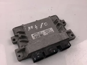Renault 8200473744; 8200400246 / 8200473744, 8200400246 CLIO III (BR0/1, CR0/1) 2006 Control unit for engine
