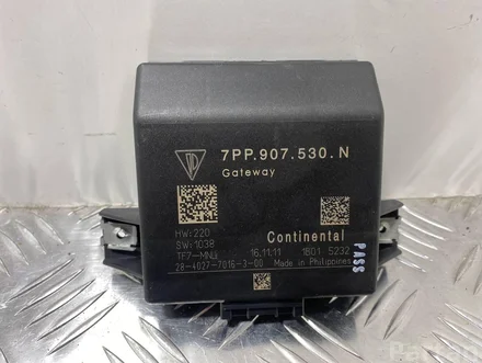 Porsche 7PP907530N CAYENNE (92A) 2012 Diagnosis interface for data bus (gateway)