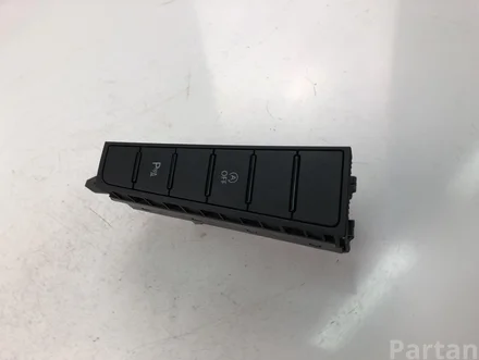 Volkswagen 3AB927238K PASSAT (362) 2013 Button for parking aid