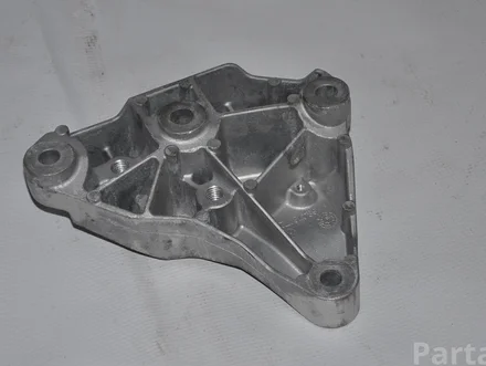 Chrysler 68470172AA Pacifica 2020 Скоба