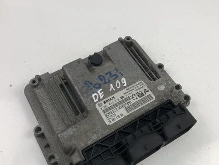 Citroën 9805947680; 0281019819 / 9805947680, 0281019819 C3 Picasso 2013 Control unit for engine