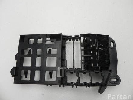 AUDI 4F0 971 845 / 4F0971845 A6 (4F2, C6) 2006 Fuse Box