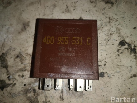 AUDI 4B0955531C A8 (4D2, 4D8) 2002 Relays