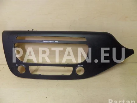 Kia 84740-A2900 / 84740A2900 CEE'D (JD) 2013 Trim multimedia