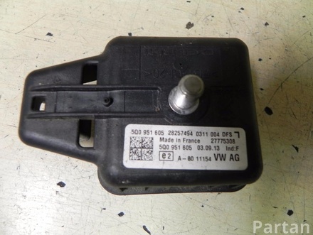 VW 5Q0 951 605 / 5Q0951605 GOLF VII (5G1, BQ1, BE1, BE2) 2013 Siren, alarm system