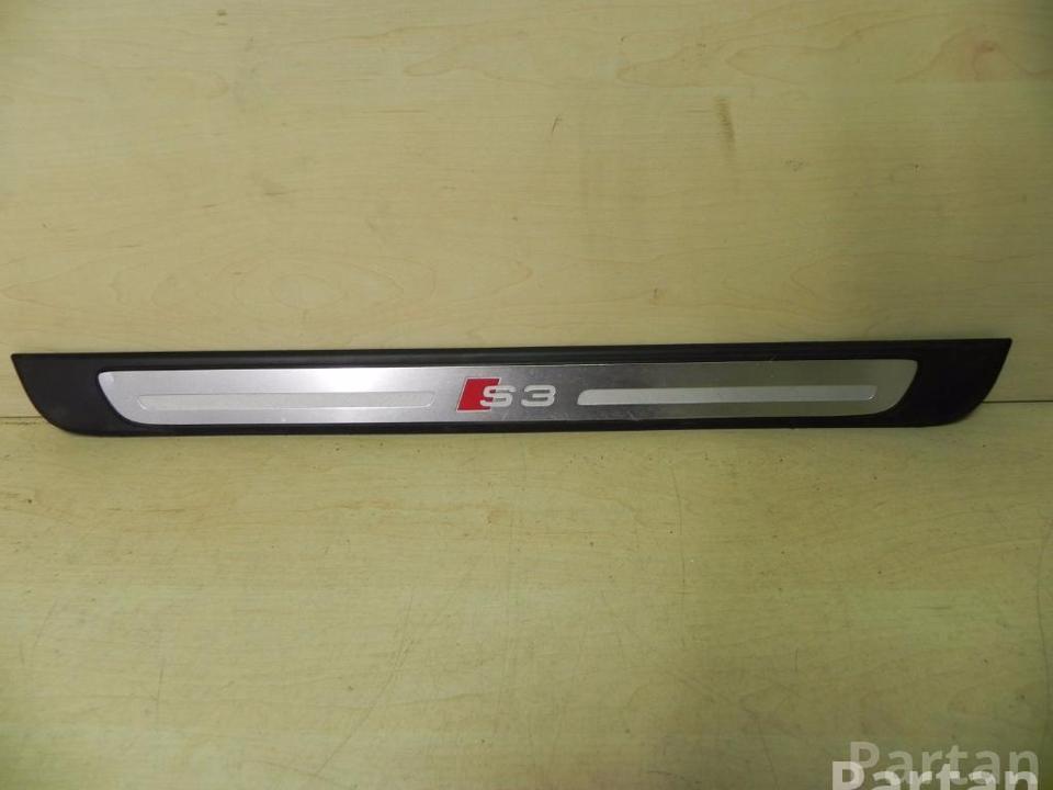 Audi 8V4 853 491 D, 8V4 853 491 A, 8V4 853 491 B, 8V4 853 491 H, 8V4 853 491 E, 8V4 853 491 G / 8V4853491D, 8V4853491A, 8V4853491B, 8V4853491H, 8V4853491E, 8V4853491G A3 Limousine (8VS, 8VM) 2014 Durų slenksčio apdaila - Full size